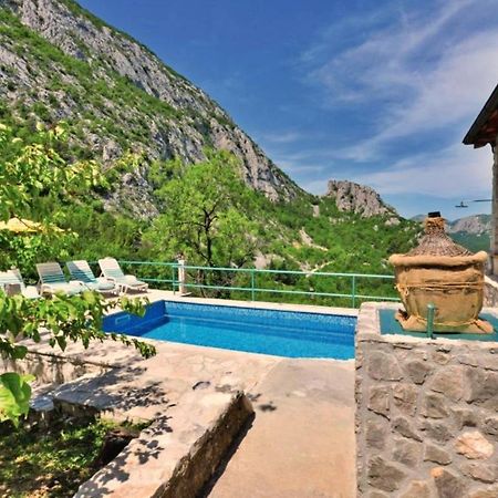 Holiday Home With A Private Pool Podspilje  ภายนอก รูปภาพ