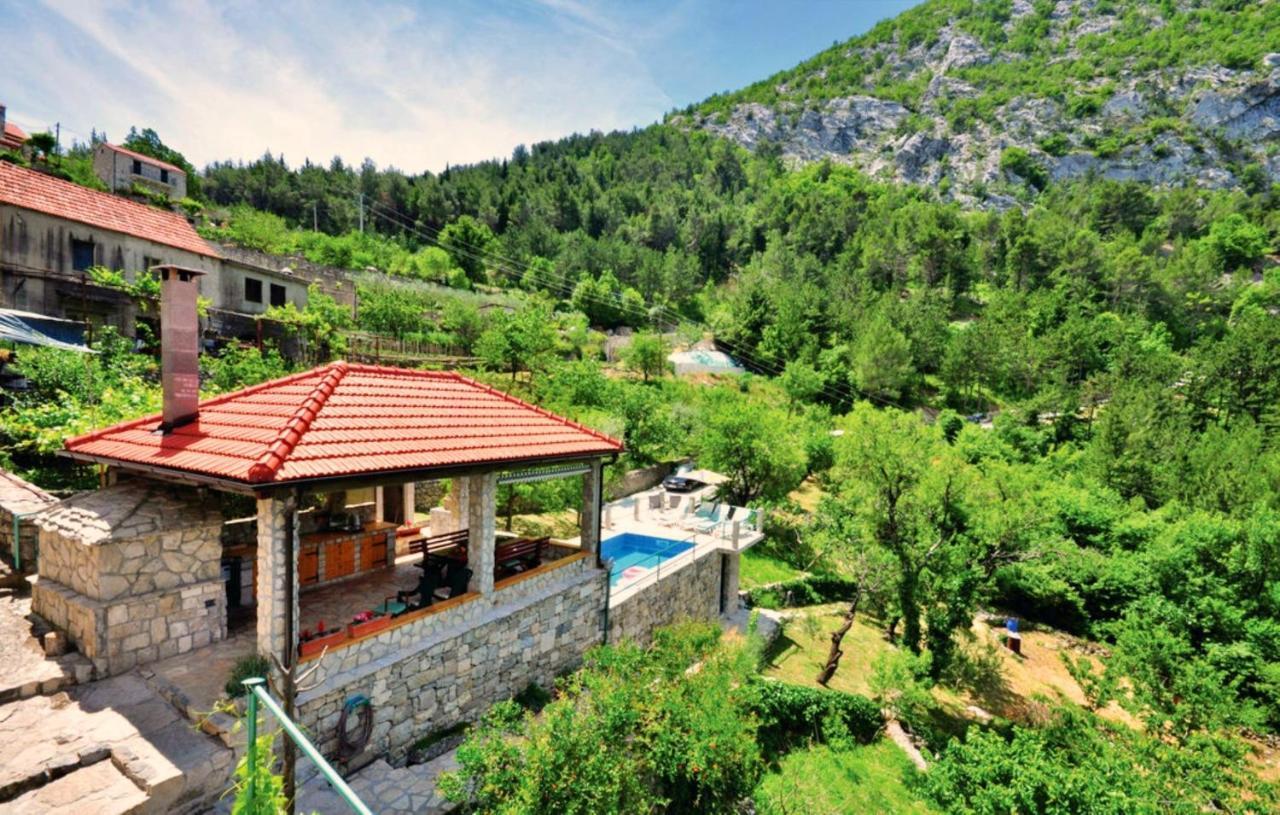 Holiday Home With A Private Pool Podspilje  ภายนอก รูปภาพ