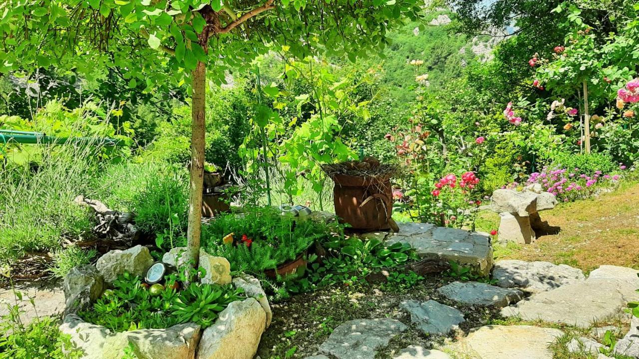 Holiday Home With A Private Pool Podspilje  ภายนอก รูปภาพ