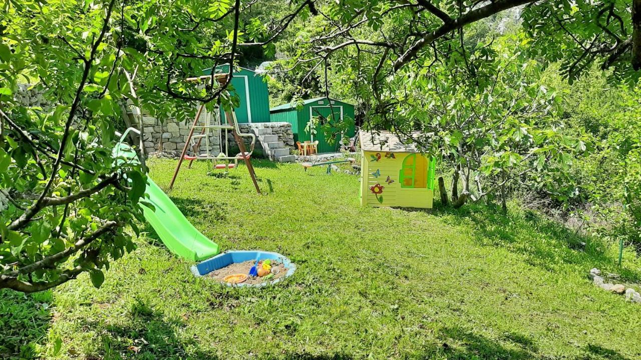 Holiday Home With A Private Pool Podspilje  ภายนอก รูปภาพ