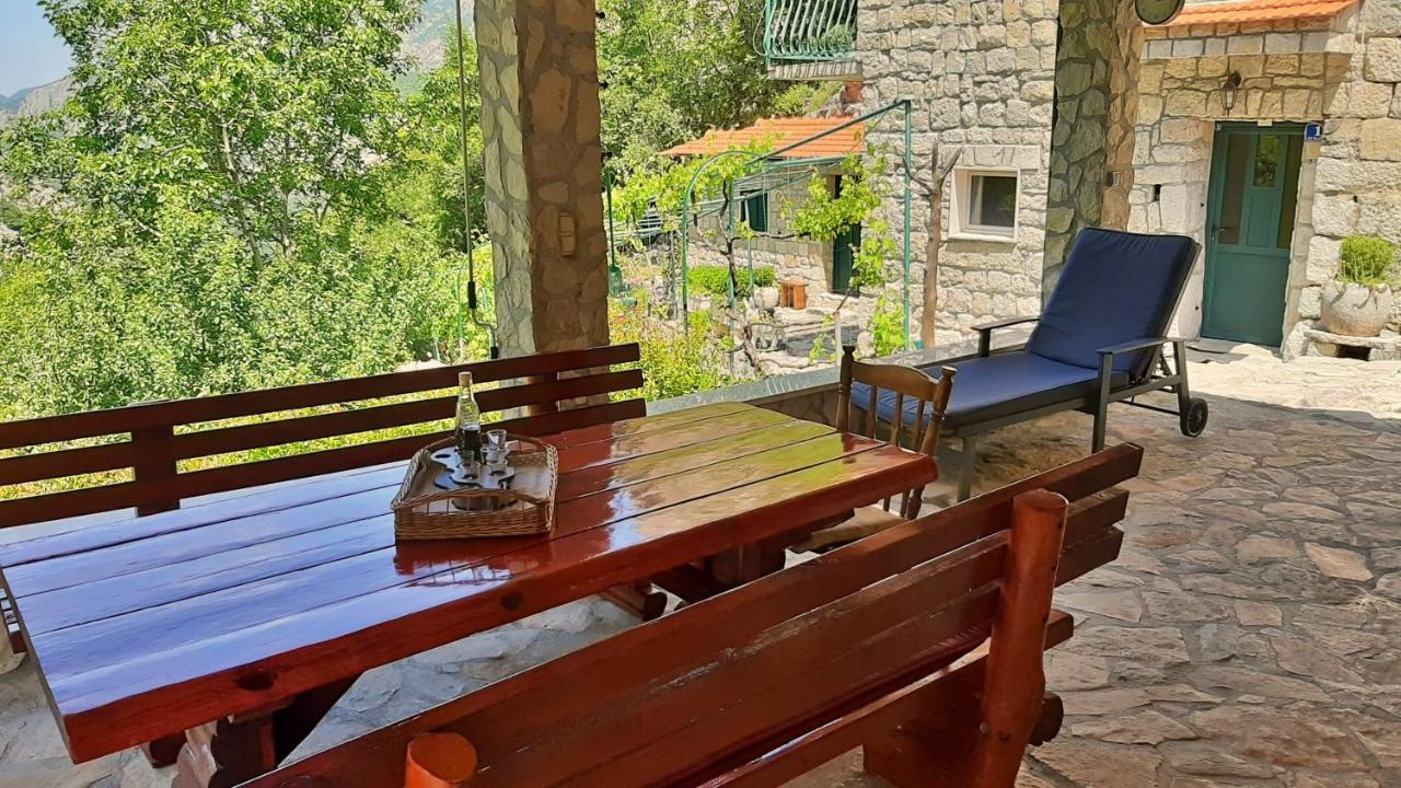 Holiday Home With A Private Pool Podspilje  ภายนอก รูปภาพ